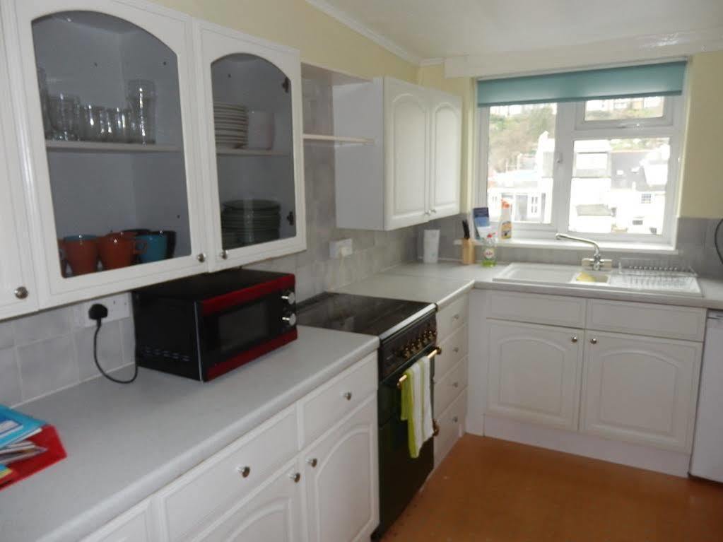 Ocean Backpackers Self-Catering Hostel Ilfracombe Exterior photo